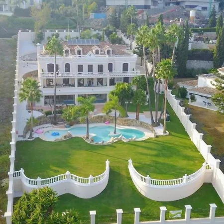 Huge Golf With One Of Marbella Biggest Spas *