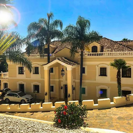 Huge Golf With One Of Marbella Biggest Spas Estepona