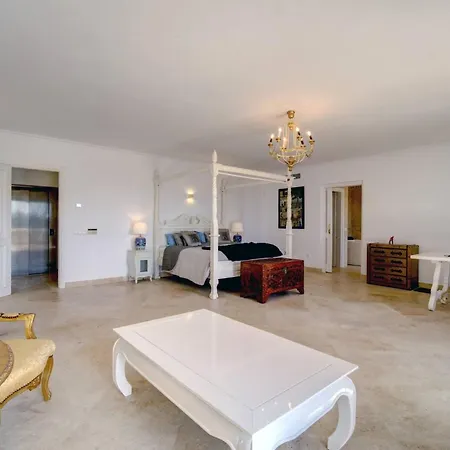 Huge Golf With One Of Marbella Biggest Spas *