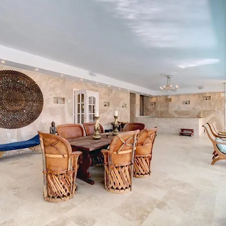 Huge Golf With One Of Marbella Biggest Spas Villa Estepona